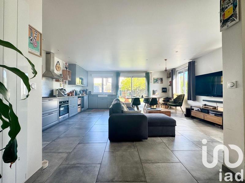 Maison - 121 m² - 5 pièces