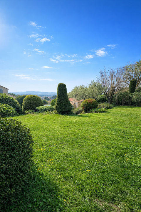 Villa - 185 m² - 6 pièces