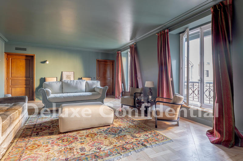 Appartement - 125 m² - 6 pièces