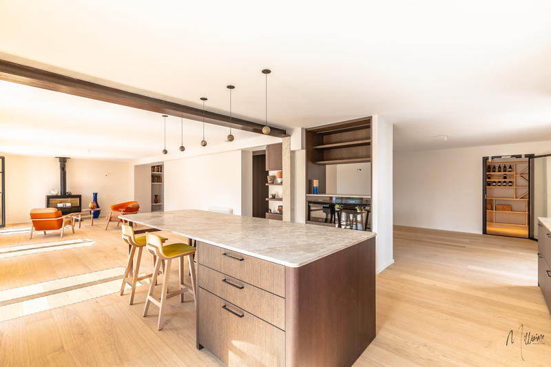 Maison - 231 m² - 7 pièces