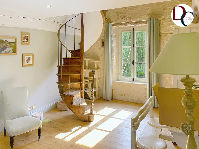 Maison - 405 m² - 11 pièces