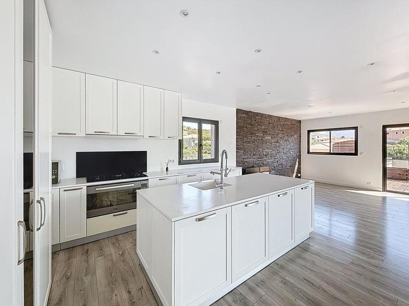 Villa - 200 m² - 5 pièces