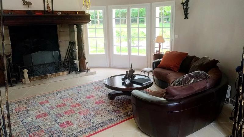 Propriété - 710 m² - 14 pièces