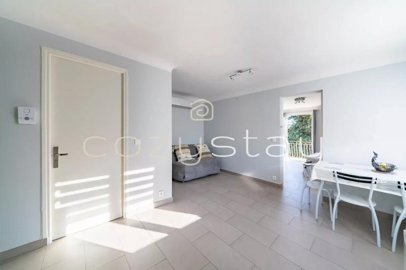 Villa - 305 m² - 10 pièces