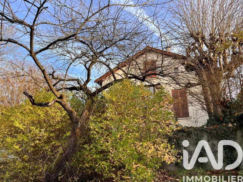 Maison - 99 m² - 6 pièces