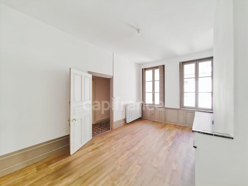Appartement - 90 m² - 4 pièces