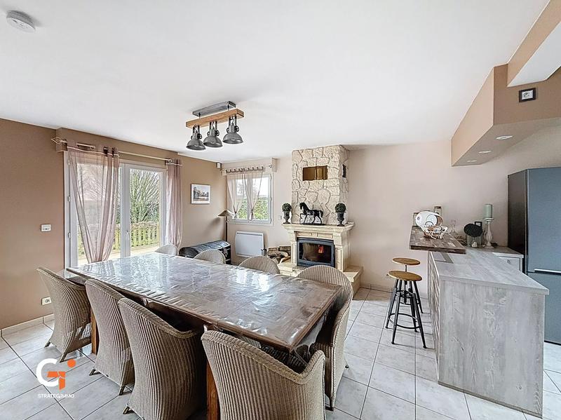 Maison - 202 m² - 7 pièces