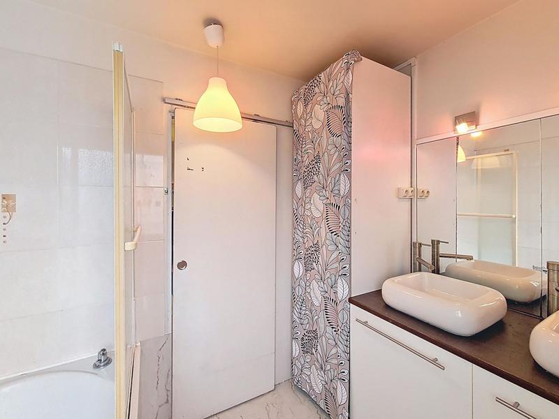 Appartement - 81 m² - 5 pièces