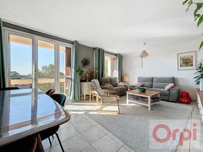 Appartement - 83 m² - 5 pièces