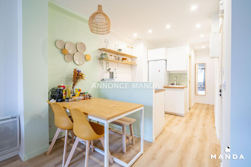 Chambre - 11 m² - 4 pièces