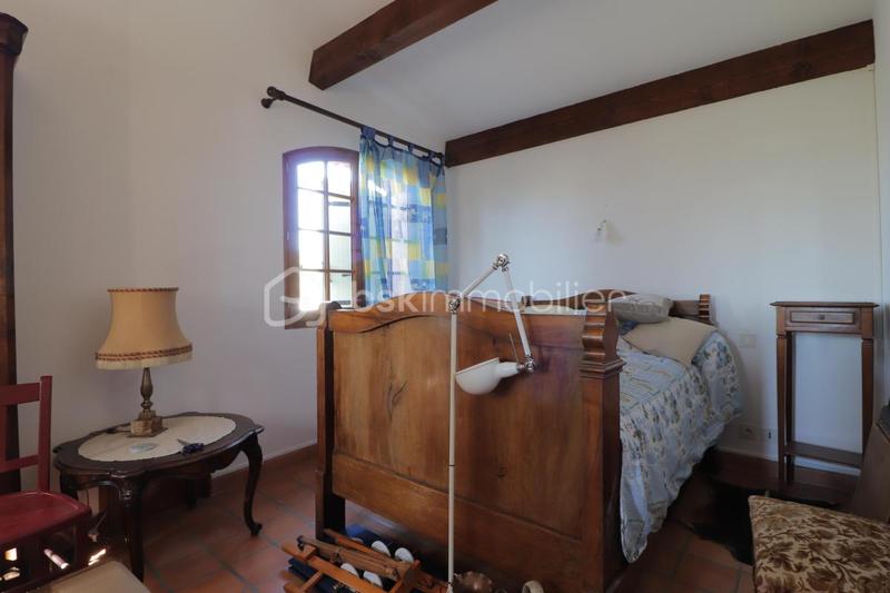 Villa - 182 m² - 6 pièces