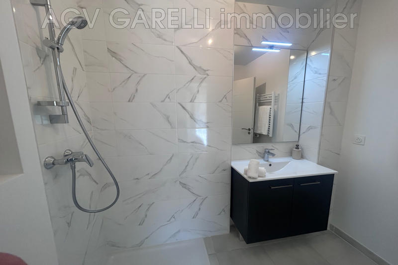 Appartement - 94 m² - 4 pièces