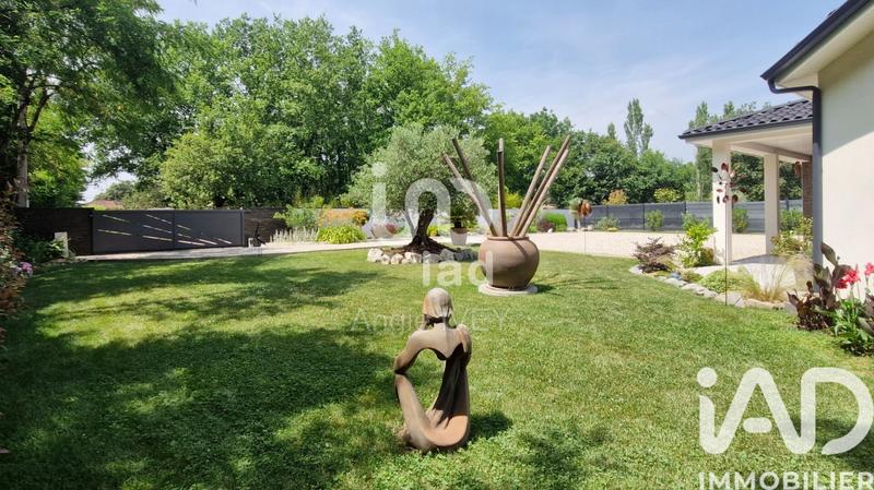 Maison - 200 m² - 7 pièces