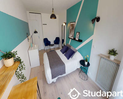 Chambre - 70 m² - 1 pièce