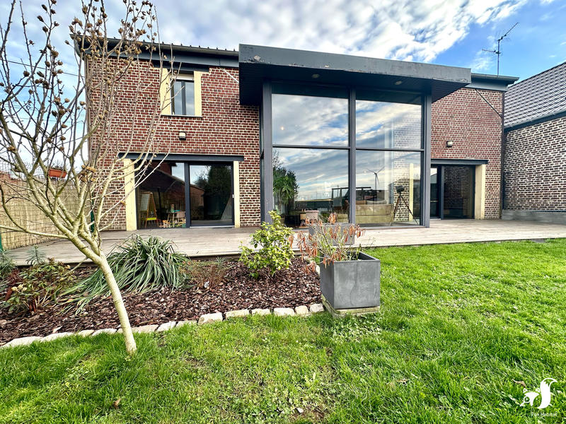 Maison - 195 m² - 7 pièces