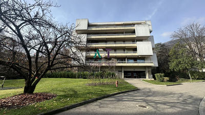 Appartement - 95 m² - 3 pièces