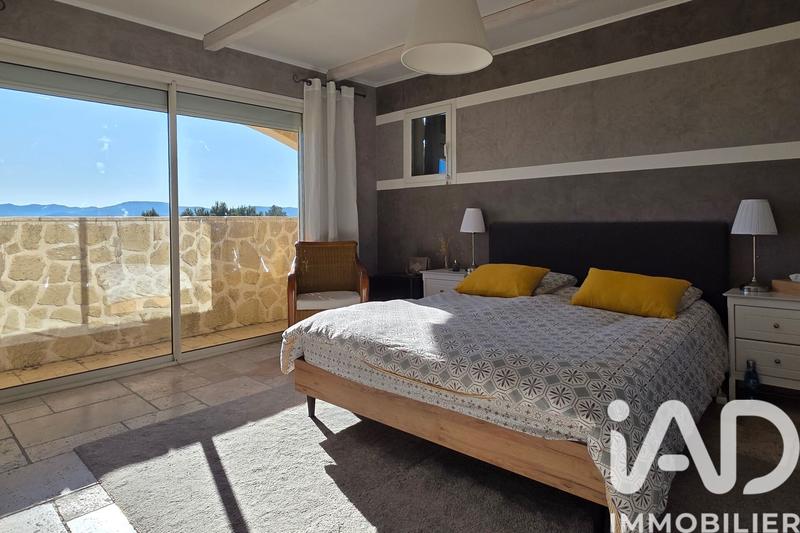 Maison - 182 m² - 7 pièces