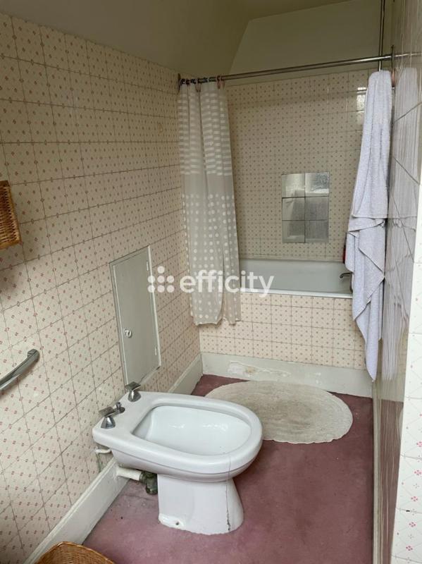 Maison bourgeoise - 306 m² - 12 pièces