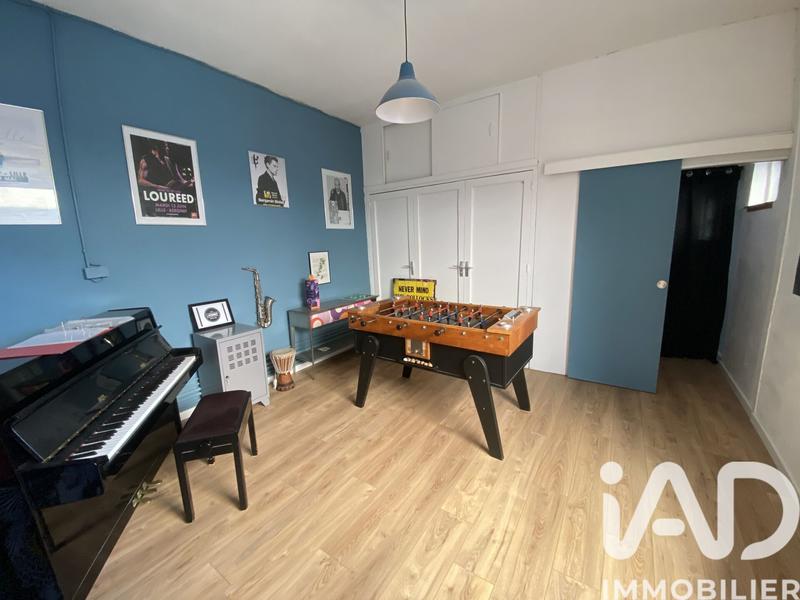 Maison - 233 m² - 7 pièces