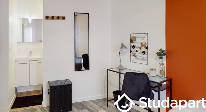 Chambre - 10 m² - 1 pièce