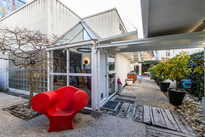 Maison - 397 m² - 8 pièces