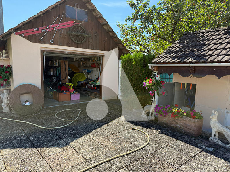 Maison - 205 m² - 10 pièces