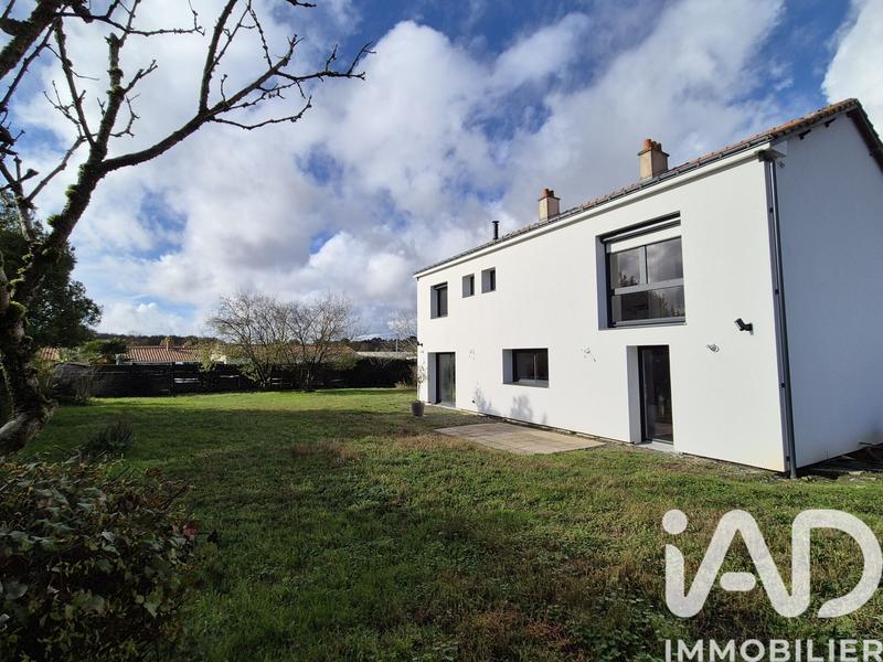 Maison - 160 m² - 6 pièces