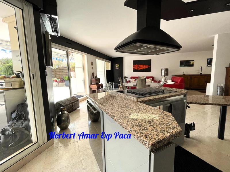 Appartement - 100 m² - 5 pièces