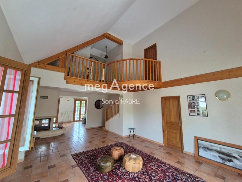 Maison - 137 m² - 6 pièces