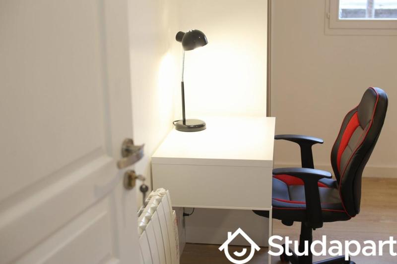 Chambre - 9 m² - 1 pièce