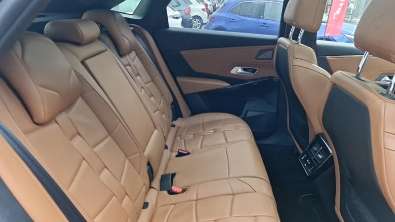 Ds Ds 7 Crossback Puretech 180 Eat8 Grand Chic