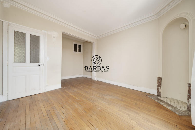 Maison - 220 m² - 12 pièces