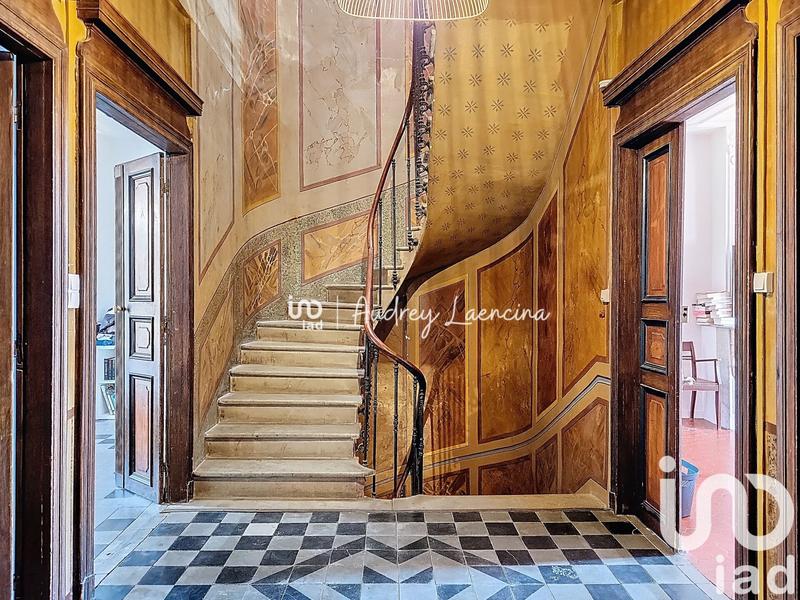 Maison - 391 m² - 12 pièces