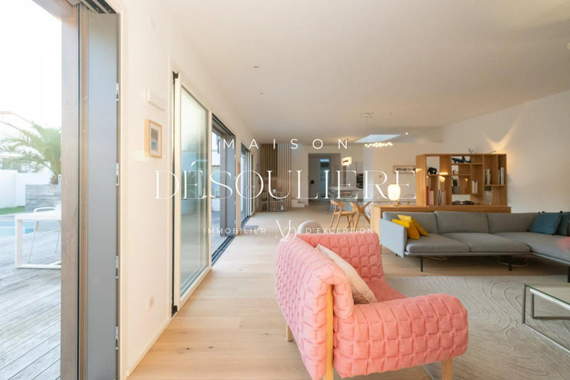 Villa - 220 m² - 7 pièces