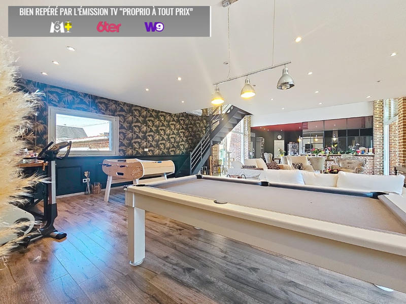 Maison - 250 m² - 9 pièces