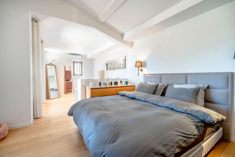 Villa - 350 m² - 13 pièces