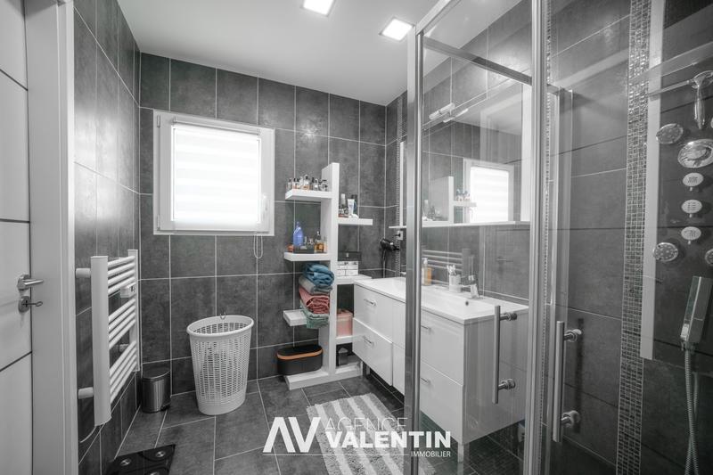 Maison - 142 m² - 6 pièces