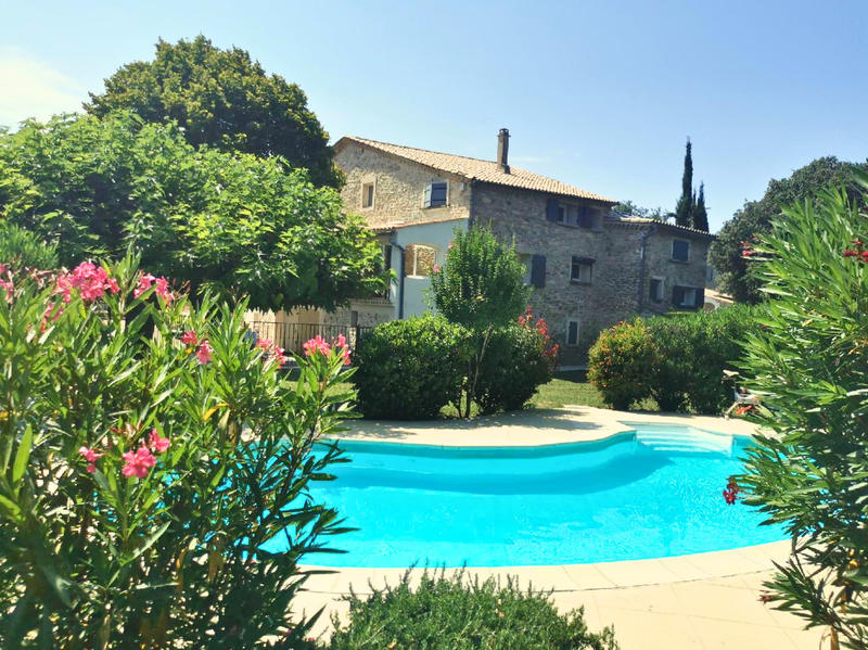 Mas - 240 m² - 8 pièces