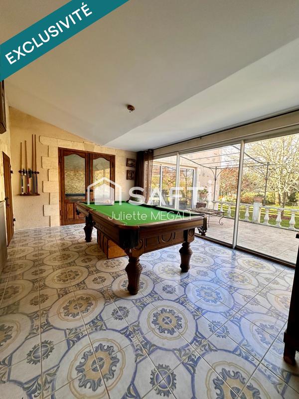 Maison - 385 m² - 10 pièces