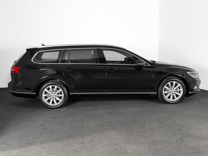 Volkswagen Passat Sw 2.0 Tdi 150 Type Carat Digital Cockpit Cuir Gps Regul Acc Camera Matrix Led Dsg