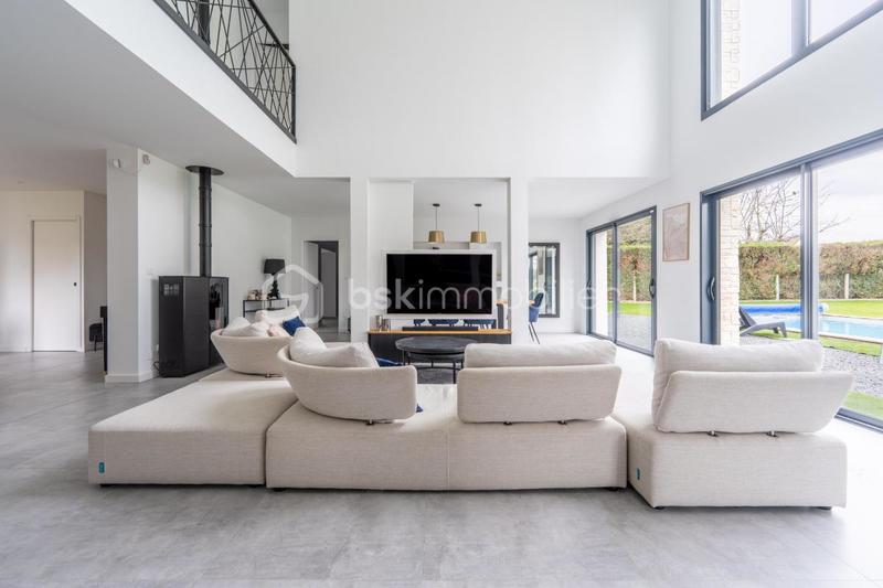 Maison - 293 m² - 8 pièces