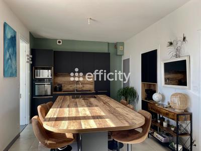 Maison - 86 m² - 4 pièces