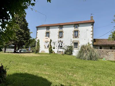 Maison ancienne - 242 m² - 6 pièces
