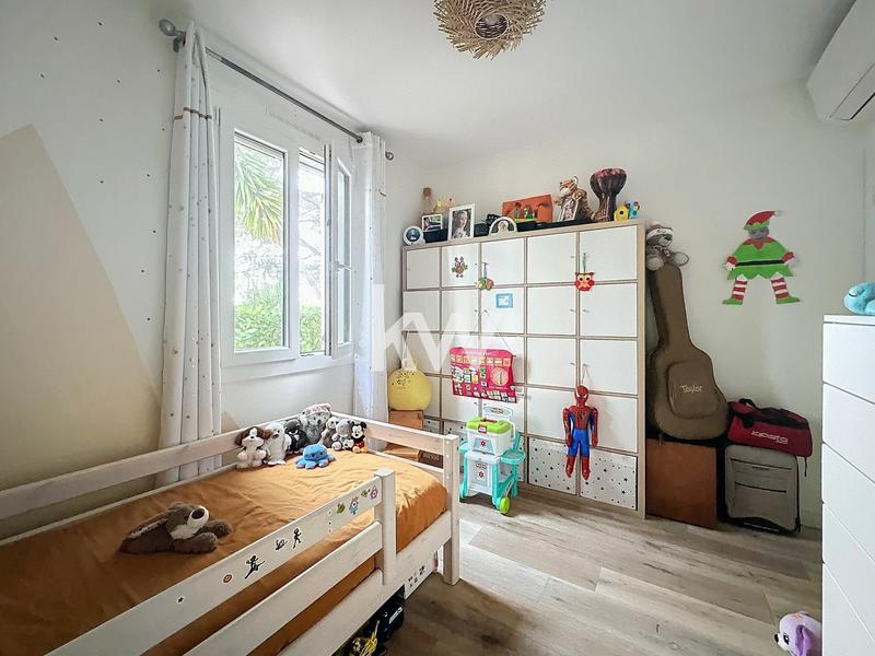 Appartement - 92 m² - 4 pièces