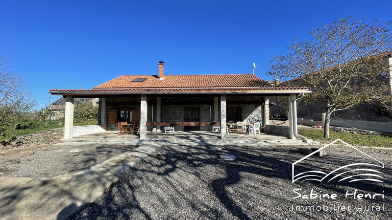 Maison - 211 m² - 5 pièces