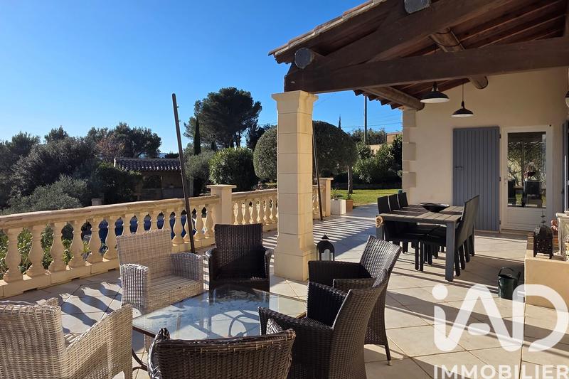 Maison - 182 m² - 7 pièces