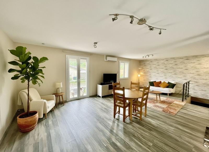 Maison - 140 m² - 6 pièces