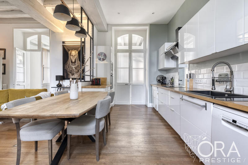 Maison ancienne - 303 m² - 10 pièces