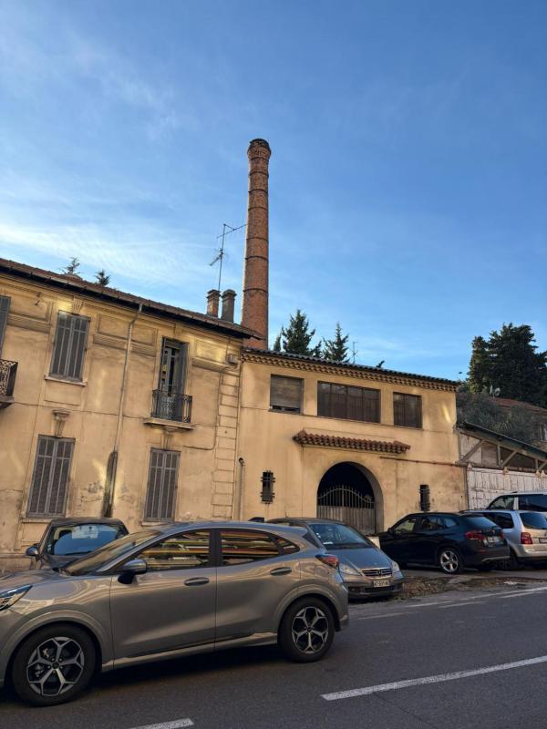 Entrepôt - 28 pièces