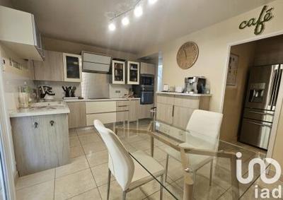 Maison - 174 m² - 7 pièces